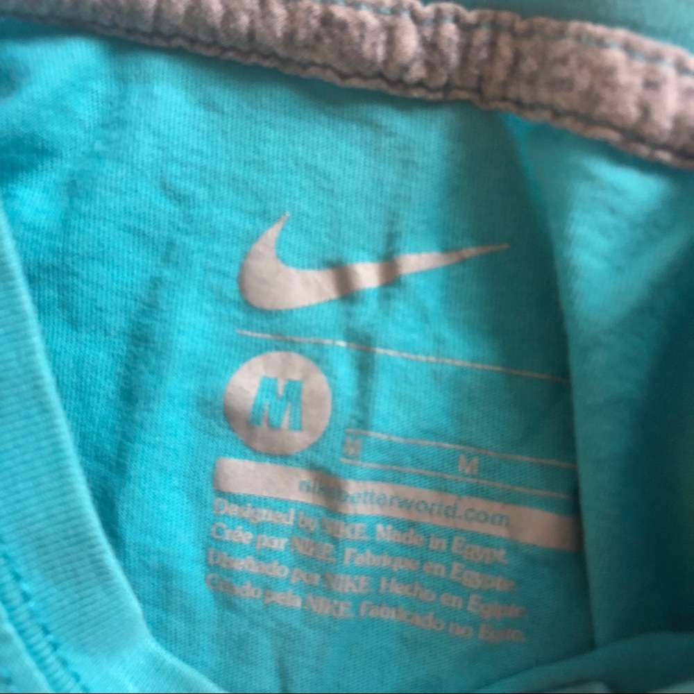 Nike tee - Picture 3 of 3